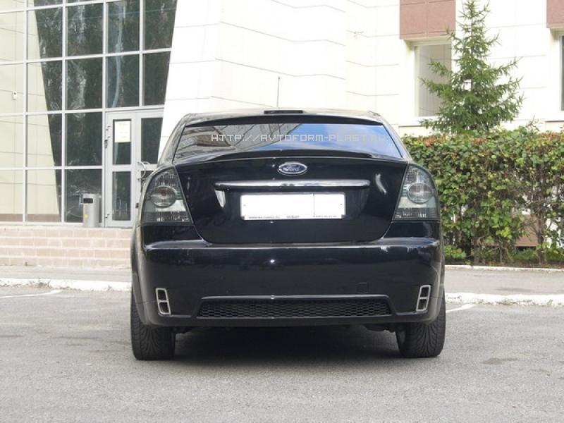 Насадки под выхлоп на бампер Concept на Ford Focus 2(2004-2011)
