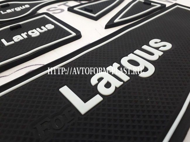 Коврики на панель Lada LARGUS