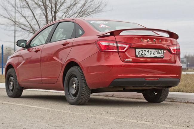 Спойлер "Sport" Lada Vesta sedan (окрашеный)