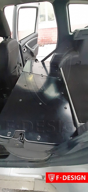 Усиленные пластиковые обивки на задние сиденья Renault Duster "F Design"