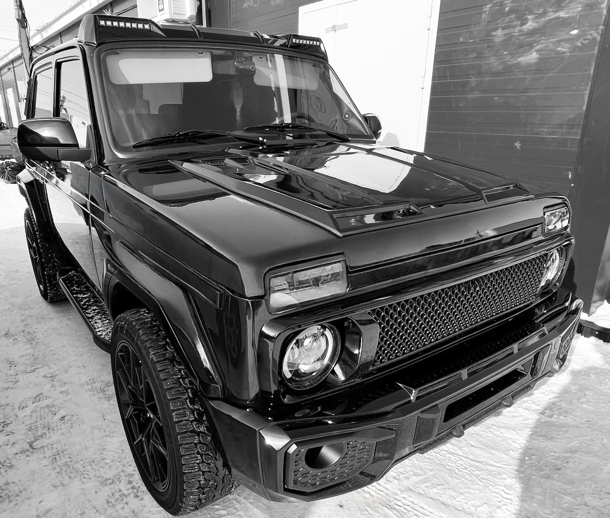 Передний бампер БАРС AMG Лада Нива 4х4