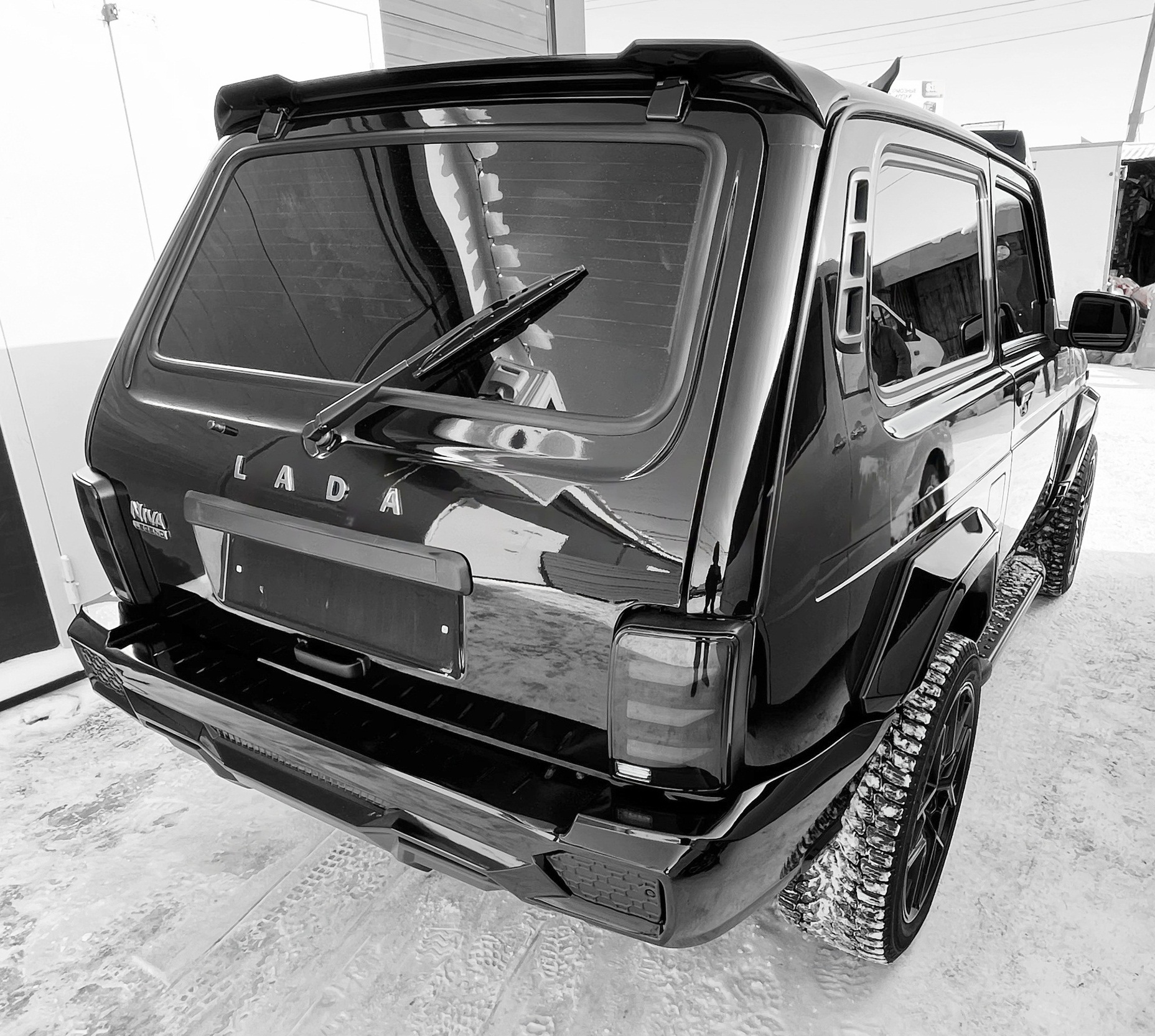 Задний бампер БАРС AMG Лада Нива 4х4